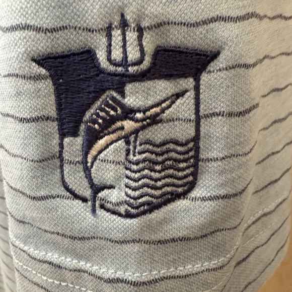 TravisMathew Men’s Polo Shirt Golf Large Light Blue Striped Marlin Logo - Picture 4 of 11
